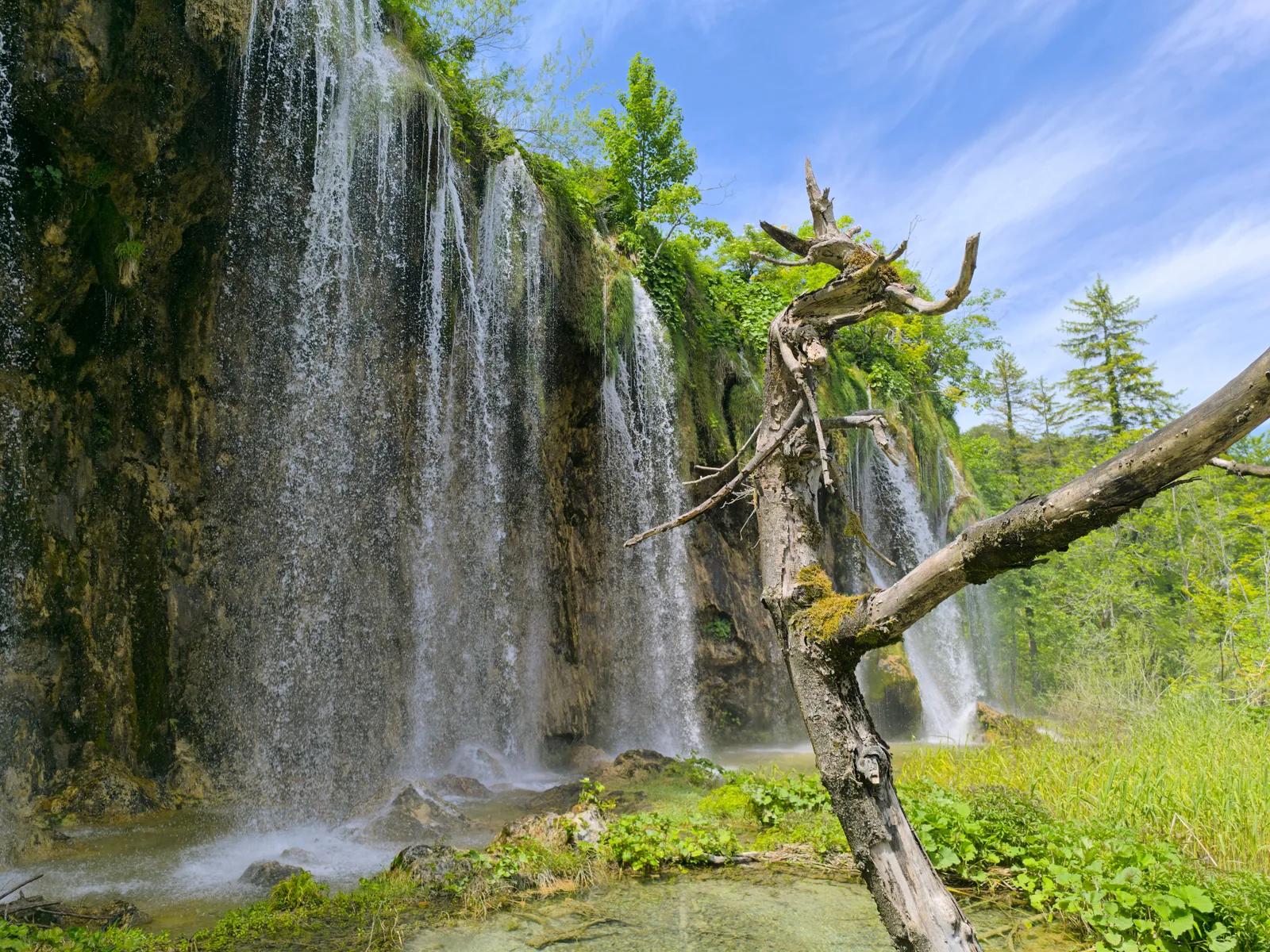 Een travertijnwaterval in Plitvice